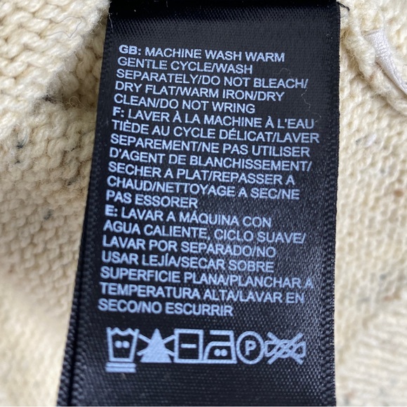 The North Face Crestview 1/4 Zip Sweater - Picture 7 of 8